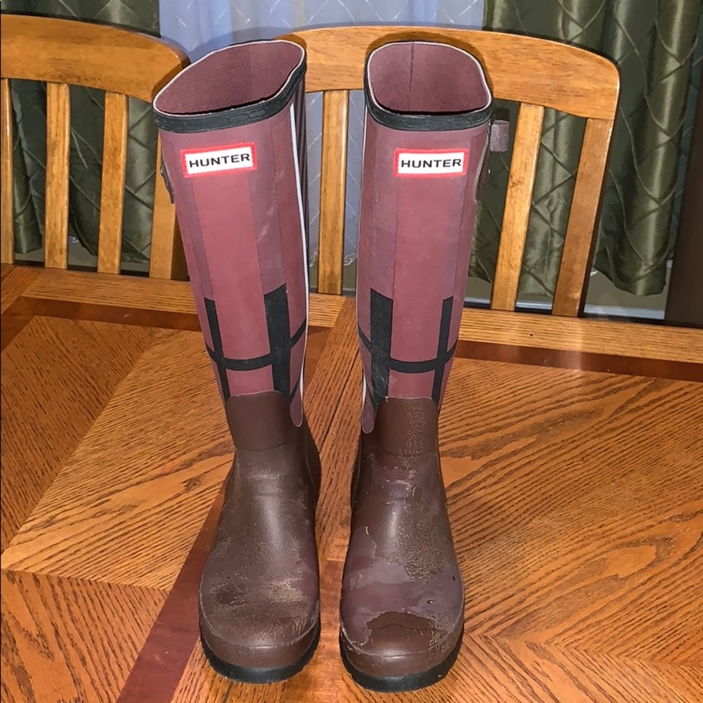 Hunter Rain Boots, Tartan tall, size 7, maroon